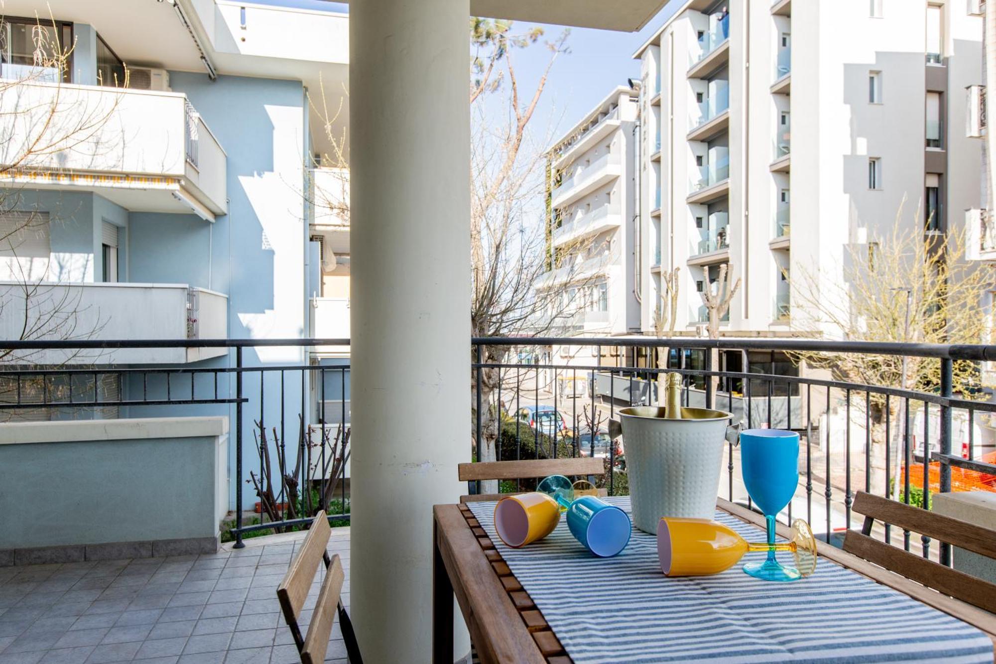 Desi Apartment *