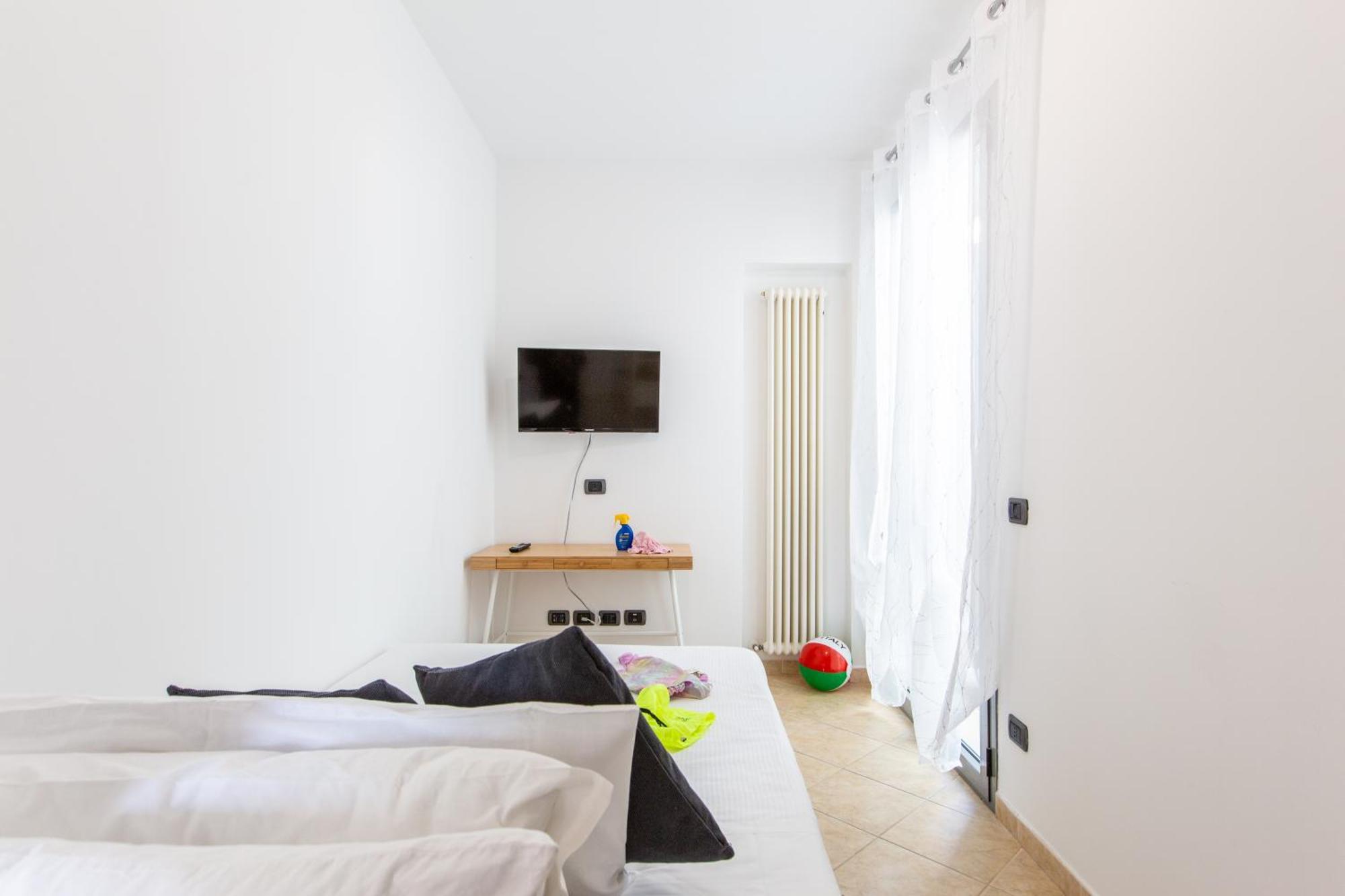 Apartment Desi *